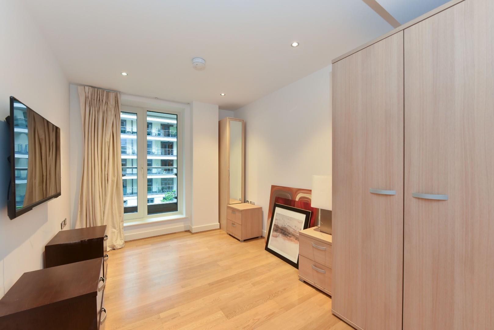 Marina Point, Imperial Wharf, London, SW6