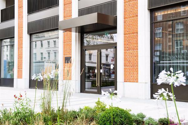 Garrett Mansions, Westend Gate, W2