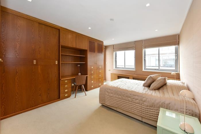 Fitzhardinge House, Portman Square, Marylebone, W1H