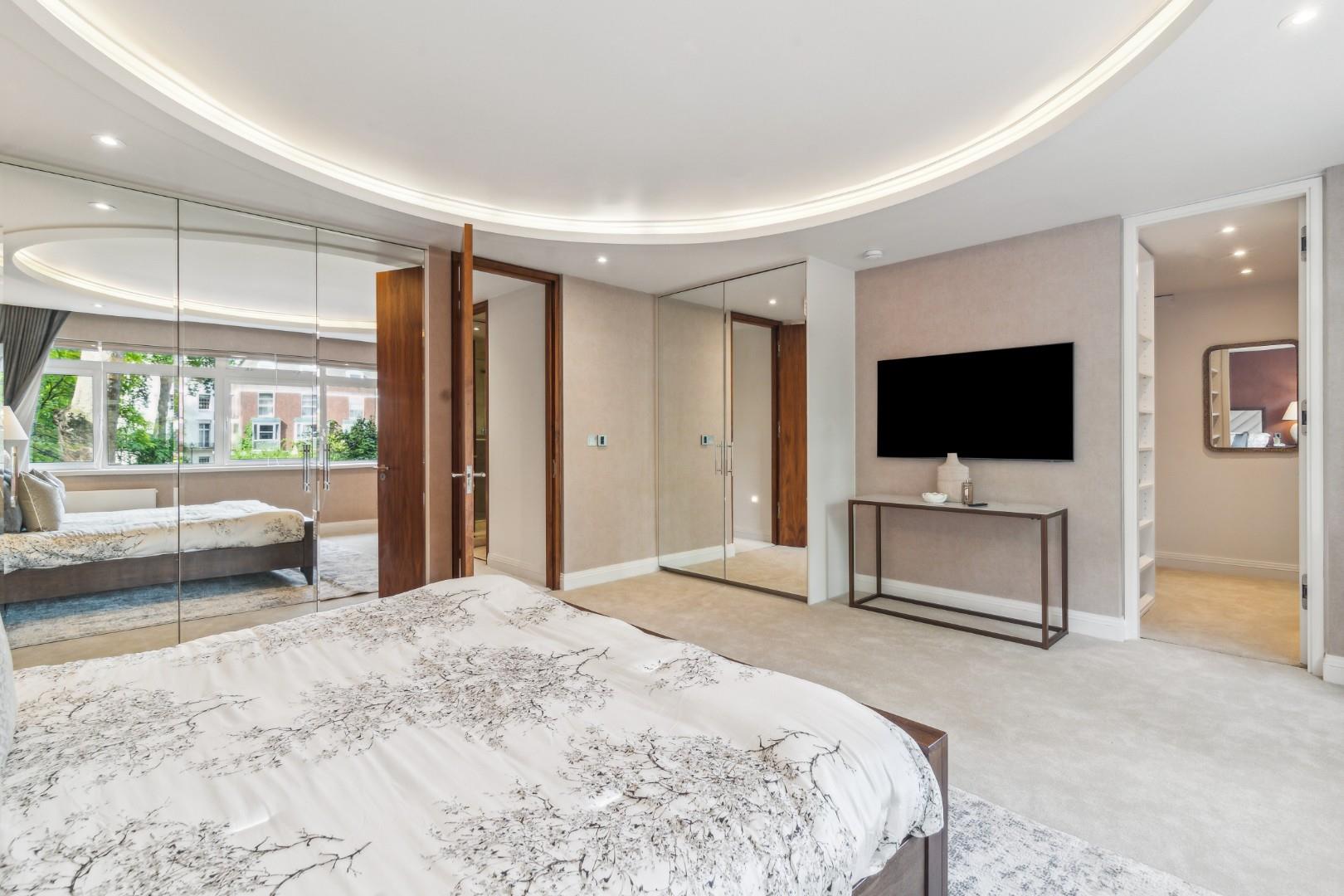 Over Looking Garden Square, Chelwood House, Gloucester Square, London W2