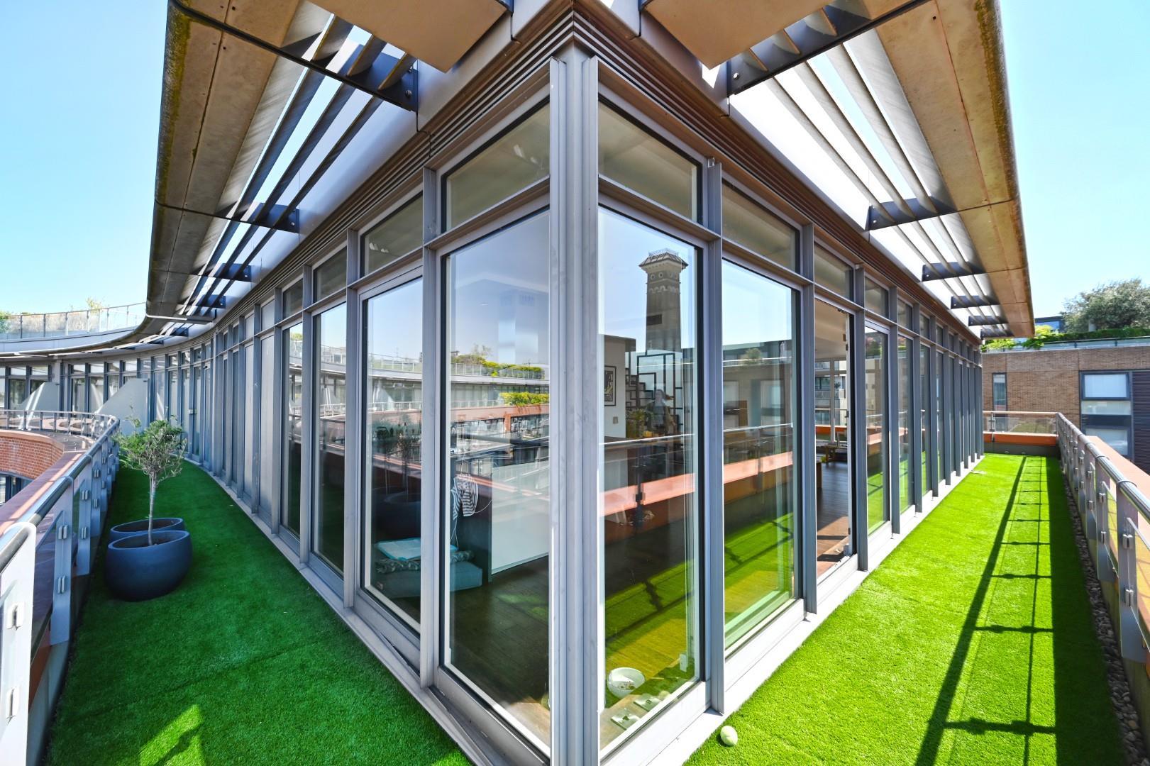 Hepworth Court, Gatliff Road, Grosvenor Waterside SW1W