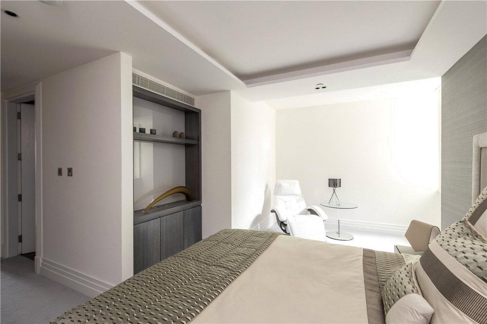 Kensington Gardens Square, London, W2