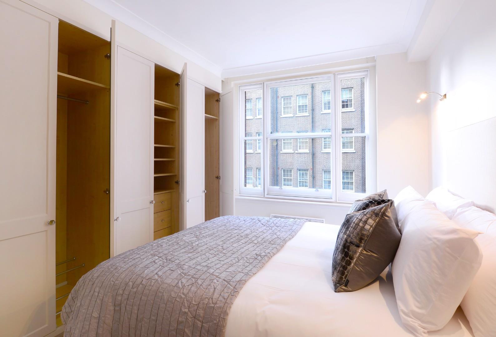 39 Hill Street, Mayfair W1J