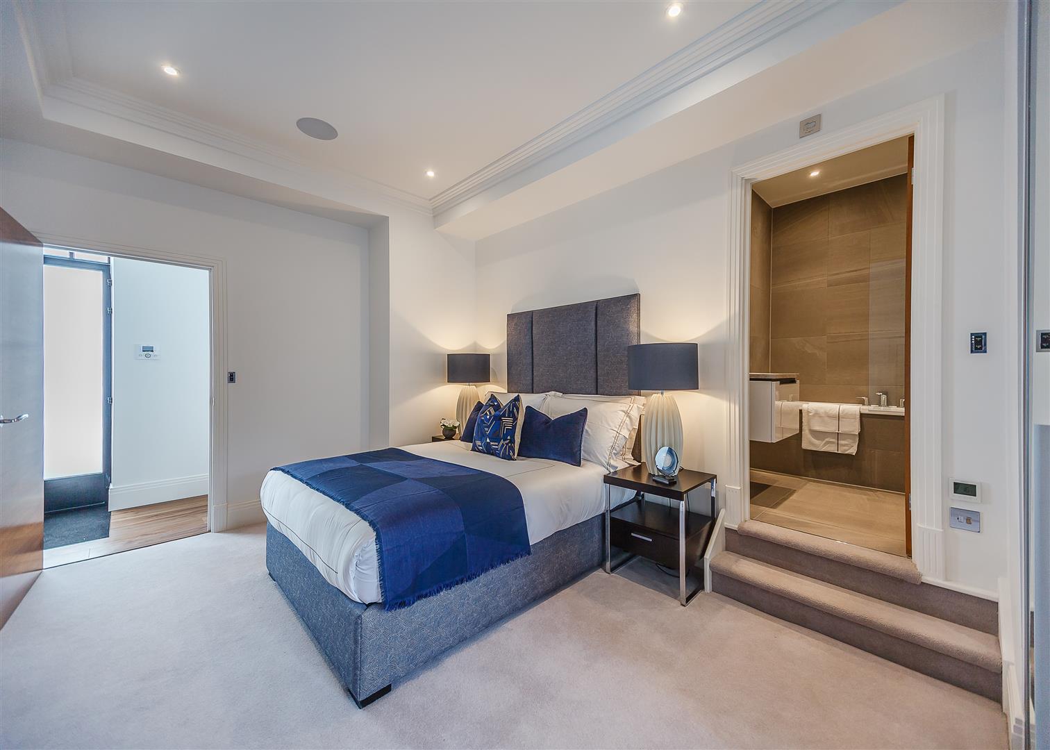 Rainville Road, London, W6