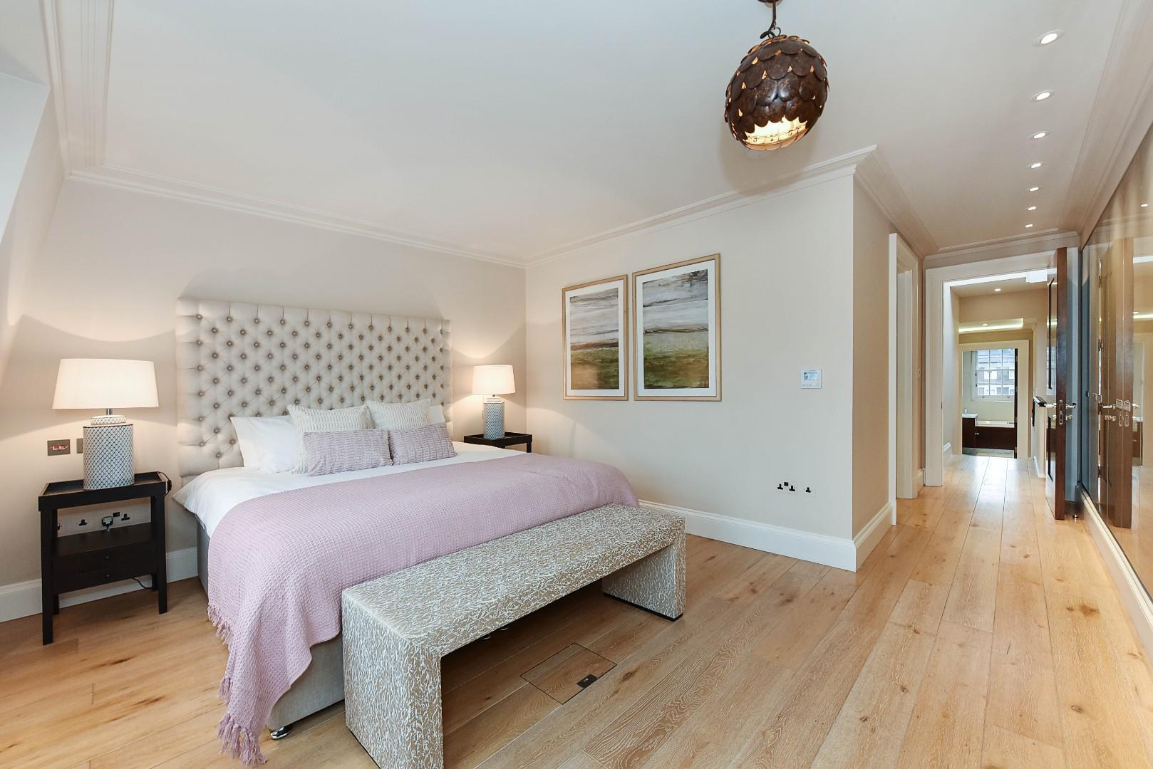 Curzon Street, Mayfair, London W1J