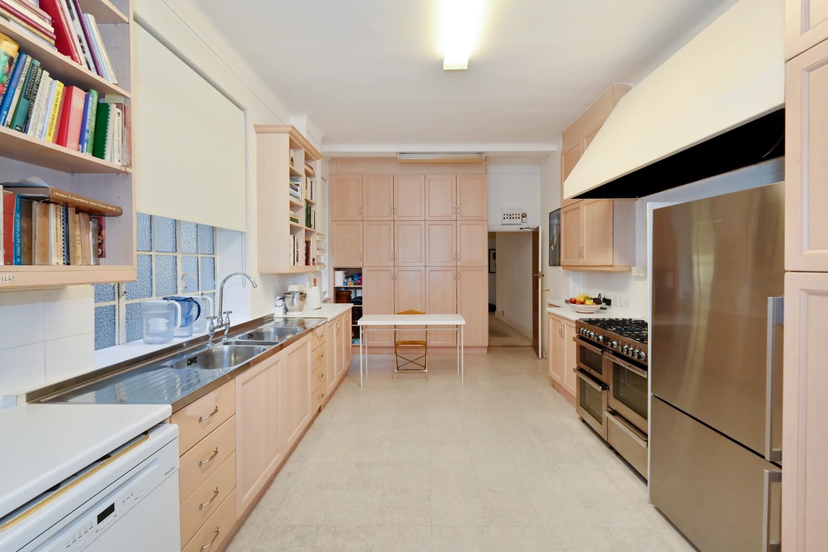 Bryanston Court I, George Street, Marylebone, London W1H