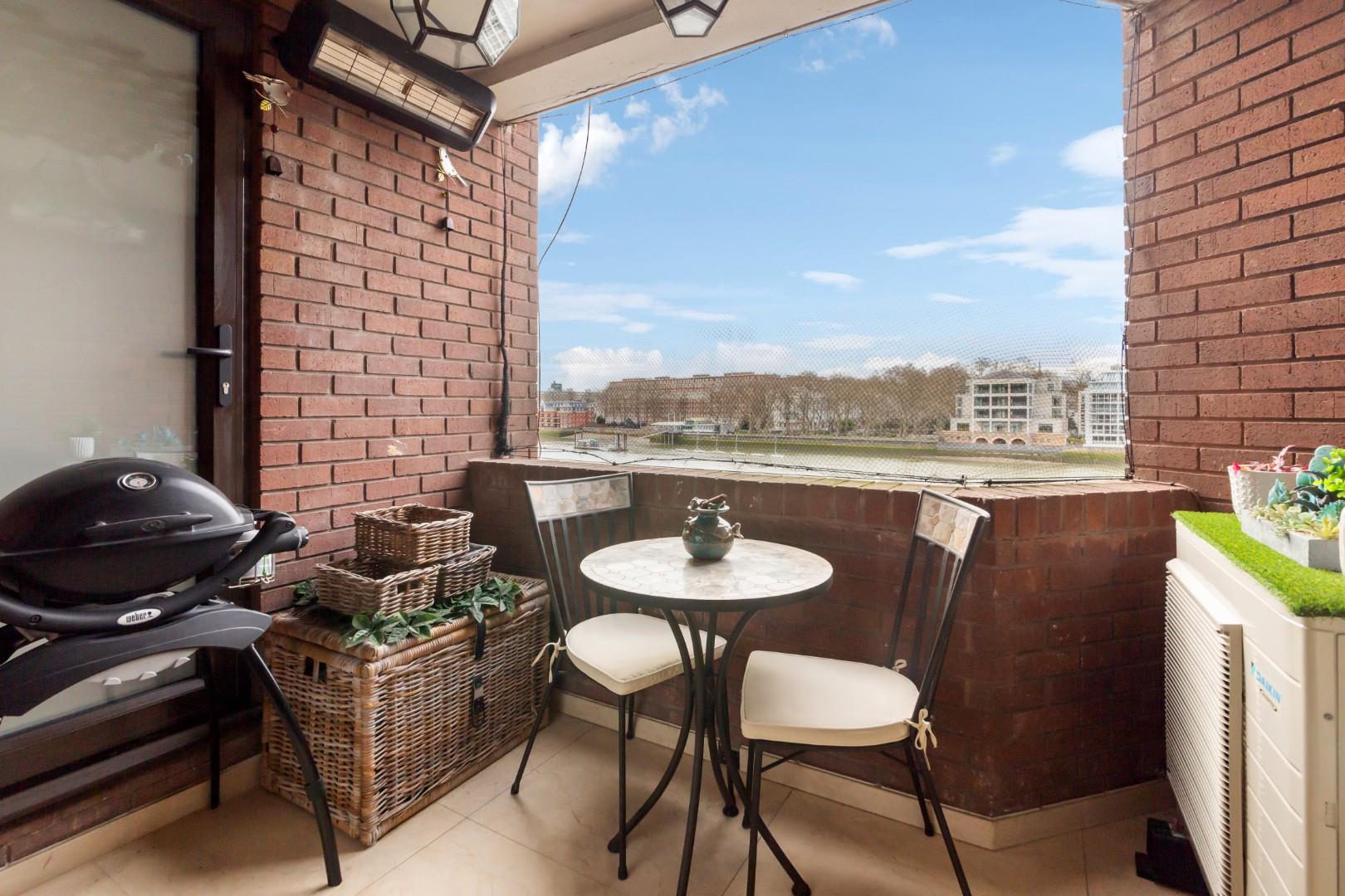 Riverside Court, Nine Elms, SW8