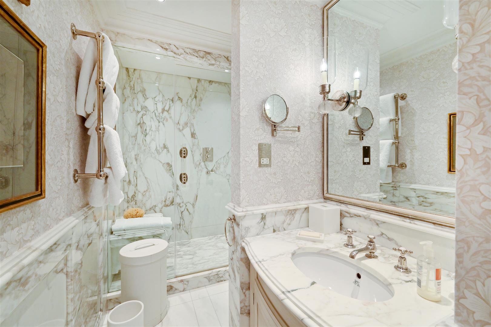 Sloane Court West, Chelsea, SW3