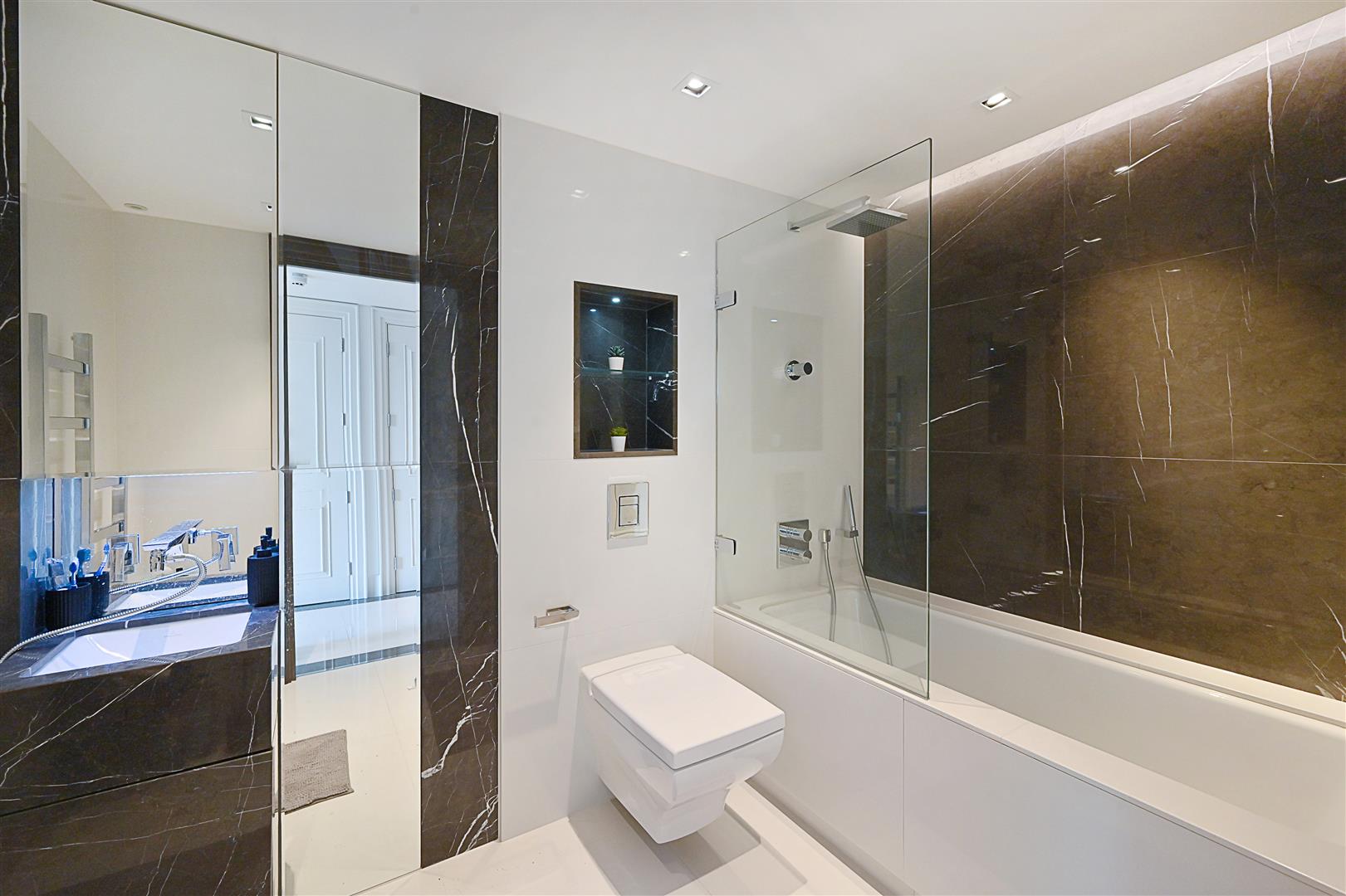 Lord Kensington House, Radnor Terrace, Kensington W14