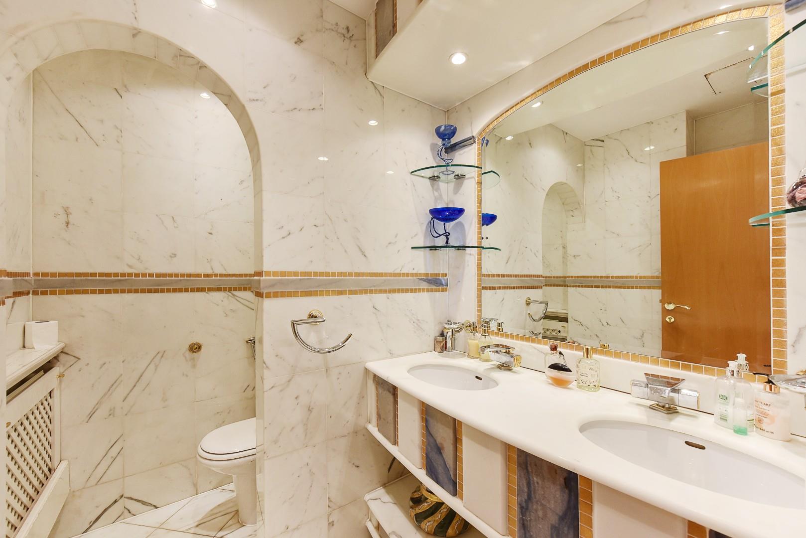 Brondesbury Park, London NW6