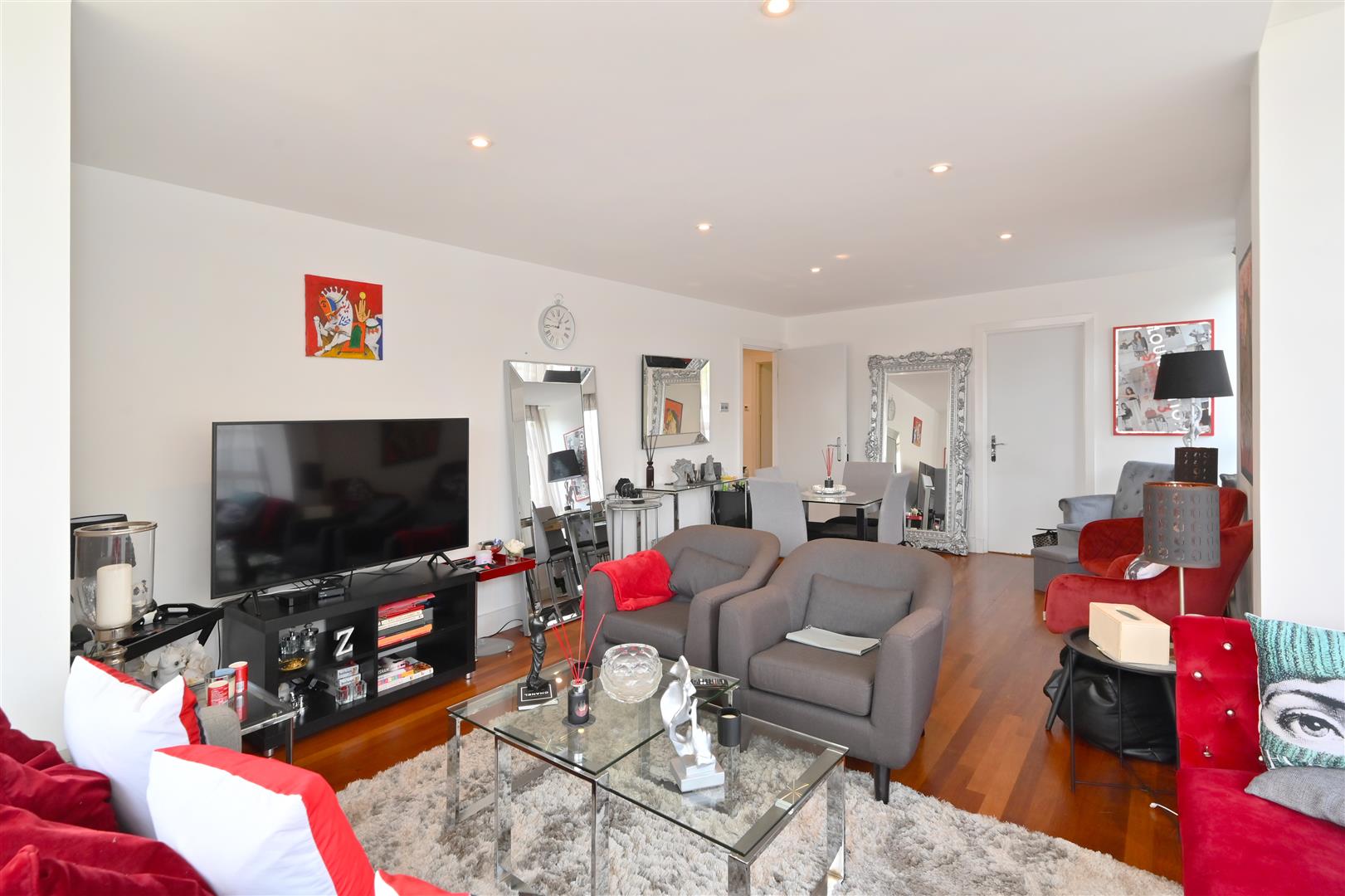 The Phoenix, Barrett Street, Marylebone W1