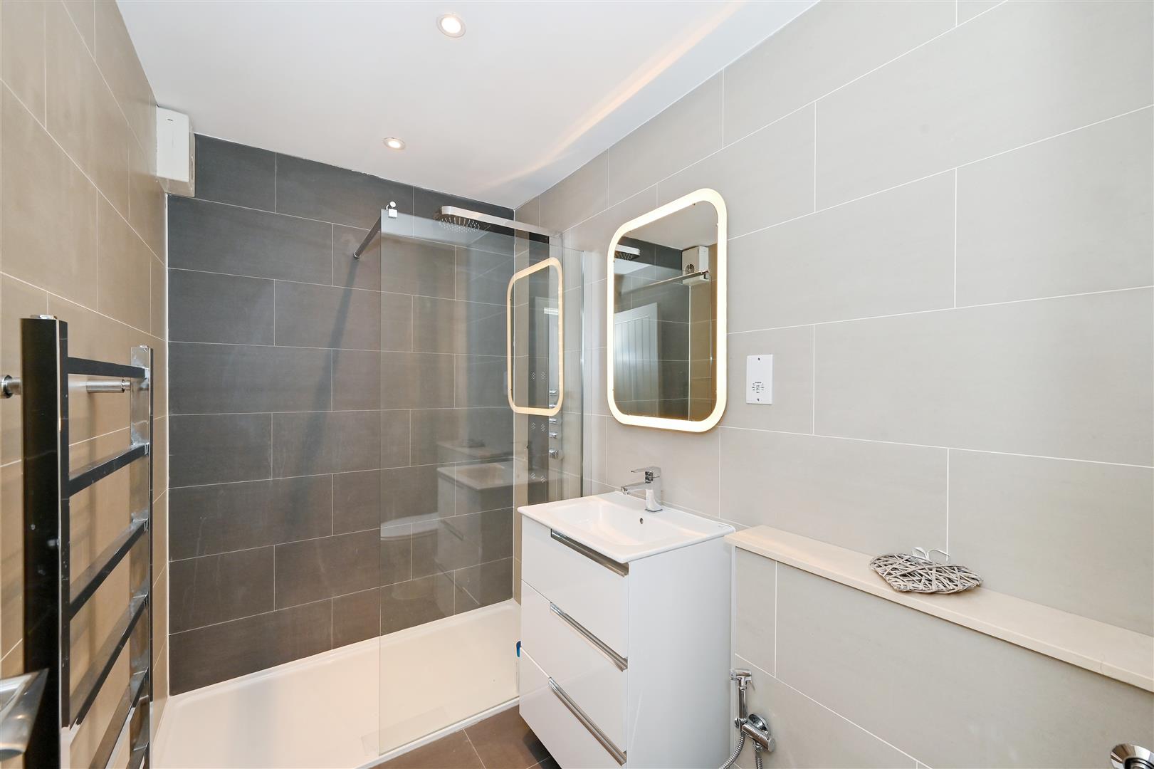 Abinger Mews, Maida Vale, London W9