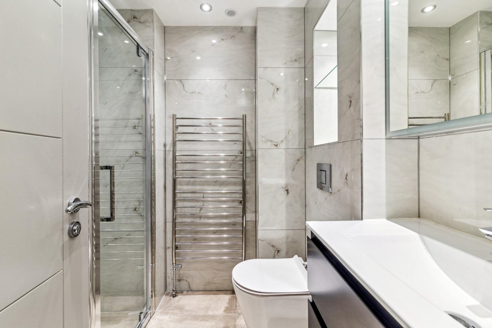 Flat With Swimming Pool – Avenue Road, London NW8