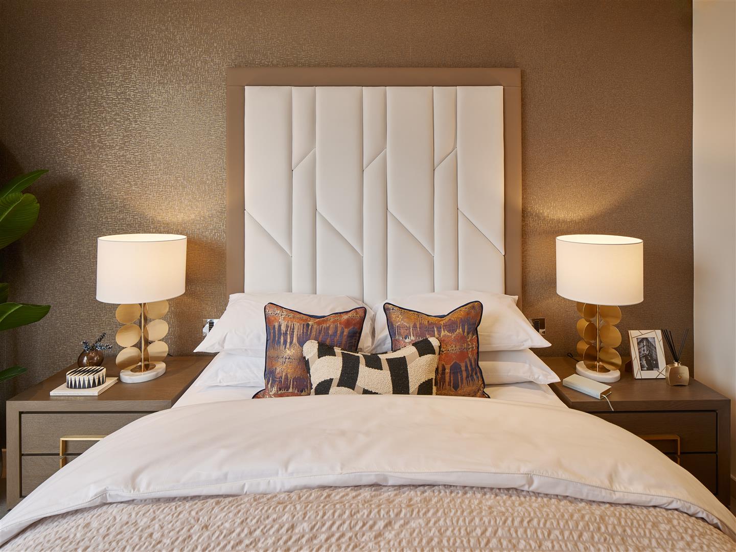 Luxury New Apartment At Tower West, Chelsea Waterfront SW10