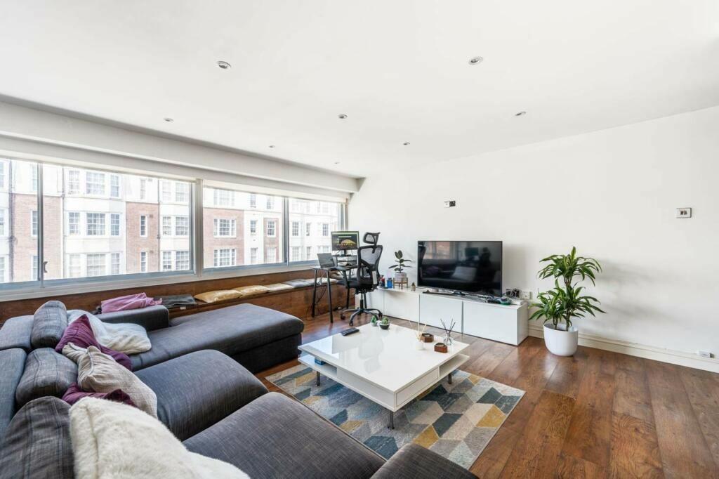 Queensway, London W2