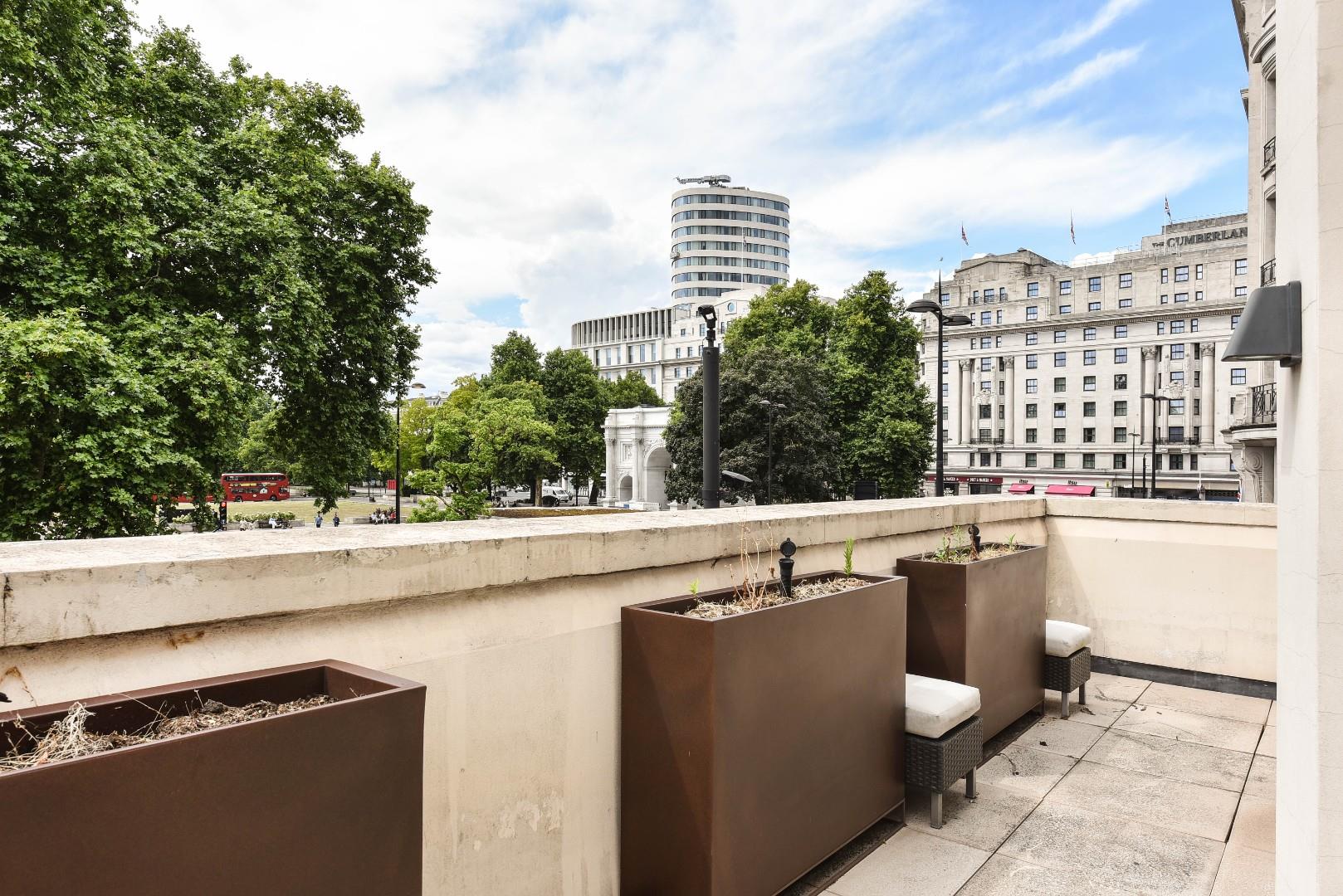 Crystal Suite, Park Lane, Mayfair W1K