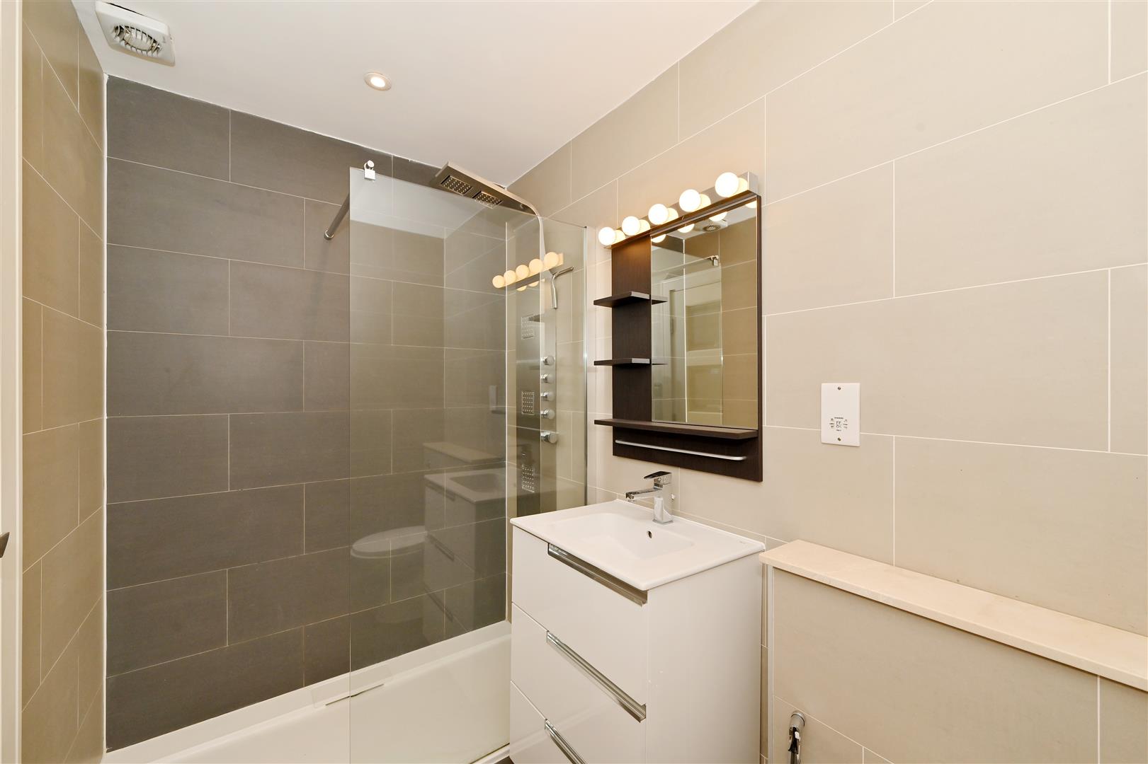 Abinger Mews, Maida Vale, London W9