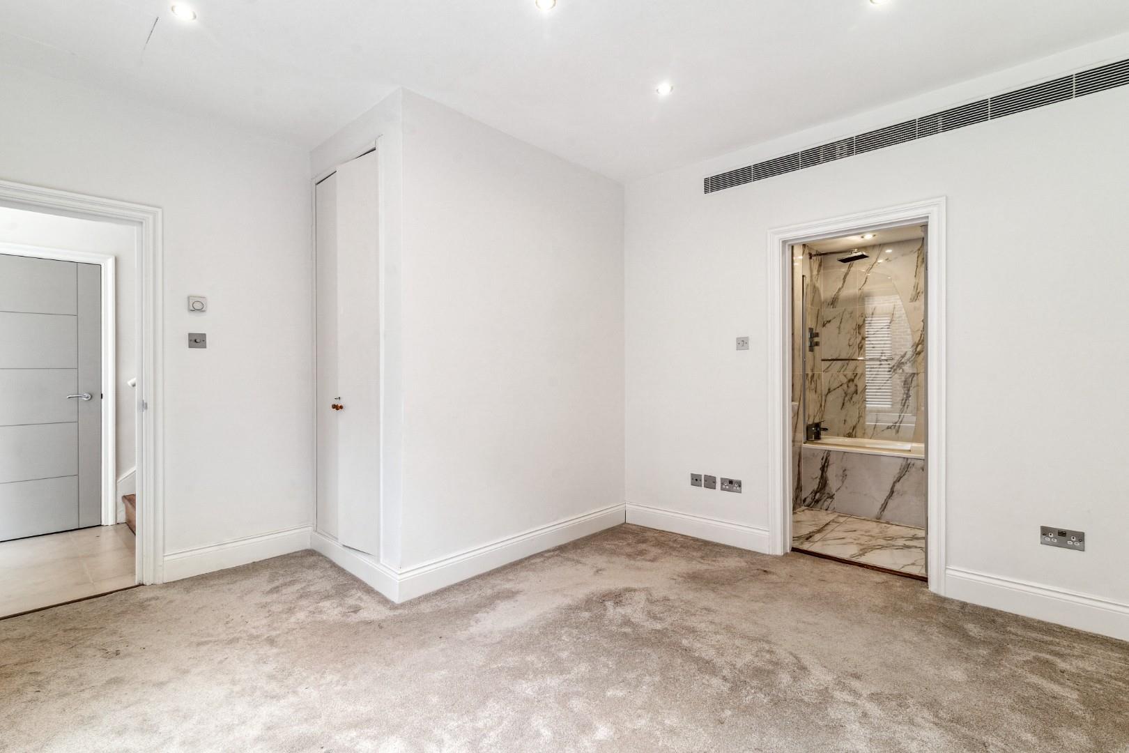 Flat With Swimming Pool – Avenue Road, London NW8