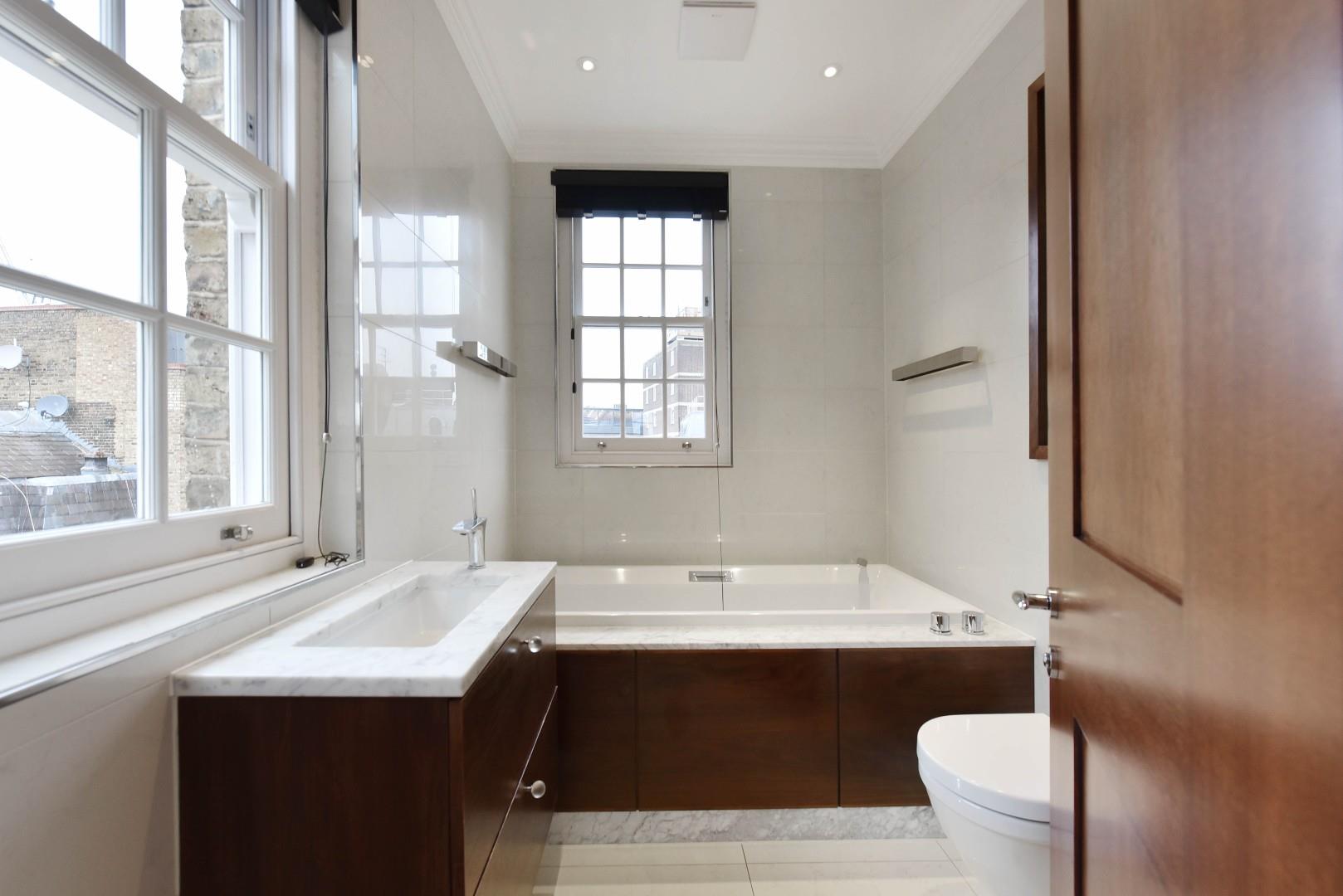 Curzon Street, Mayfair, London W1J