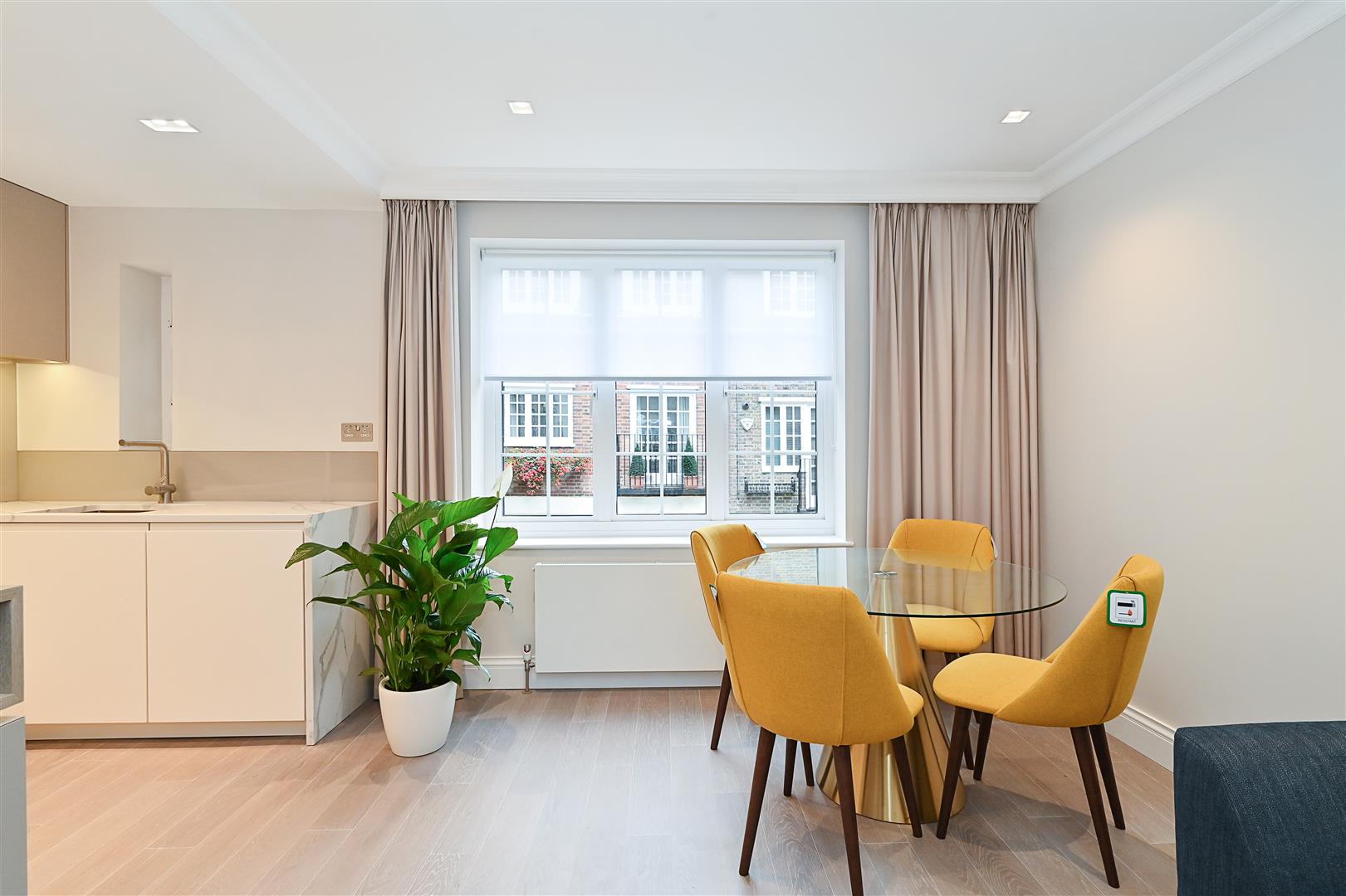 Red Lion Yard, Mayfair, W1J