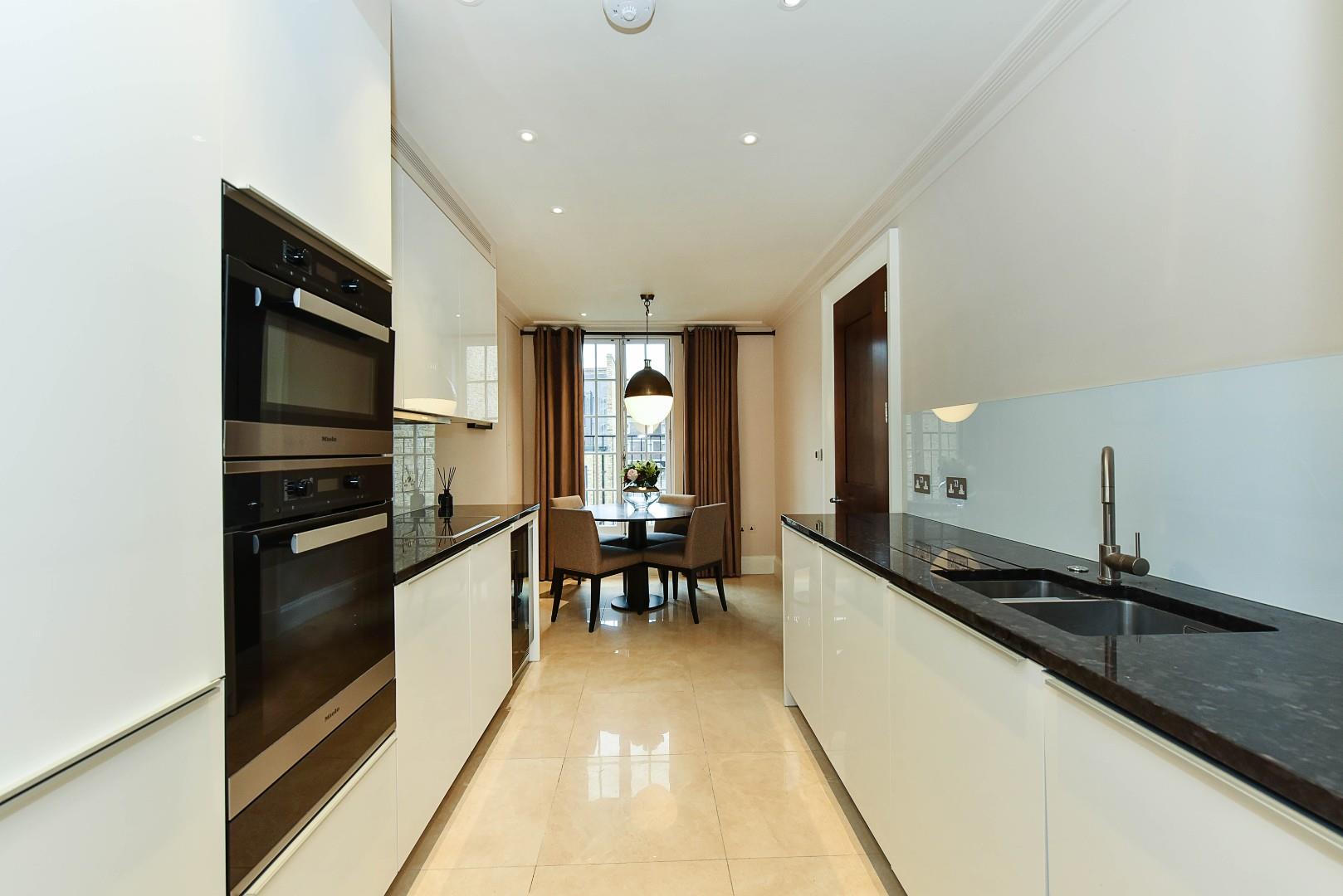 Curzon Street, Mayfair, London W1J