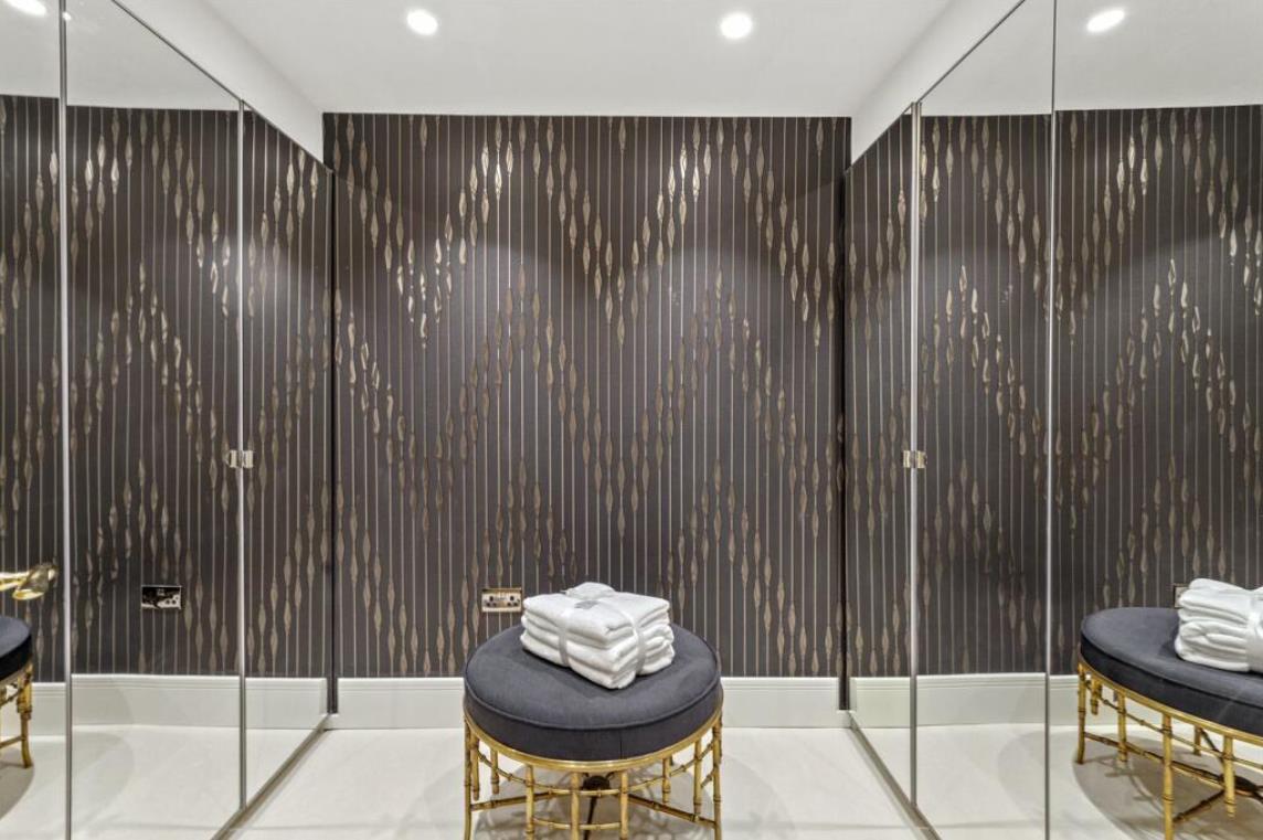 Regents Park House, Park Road, London