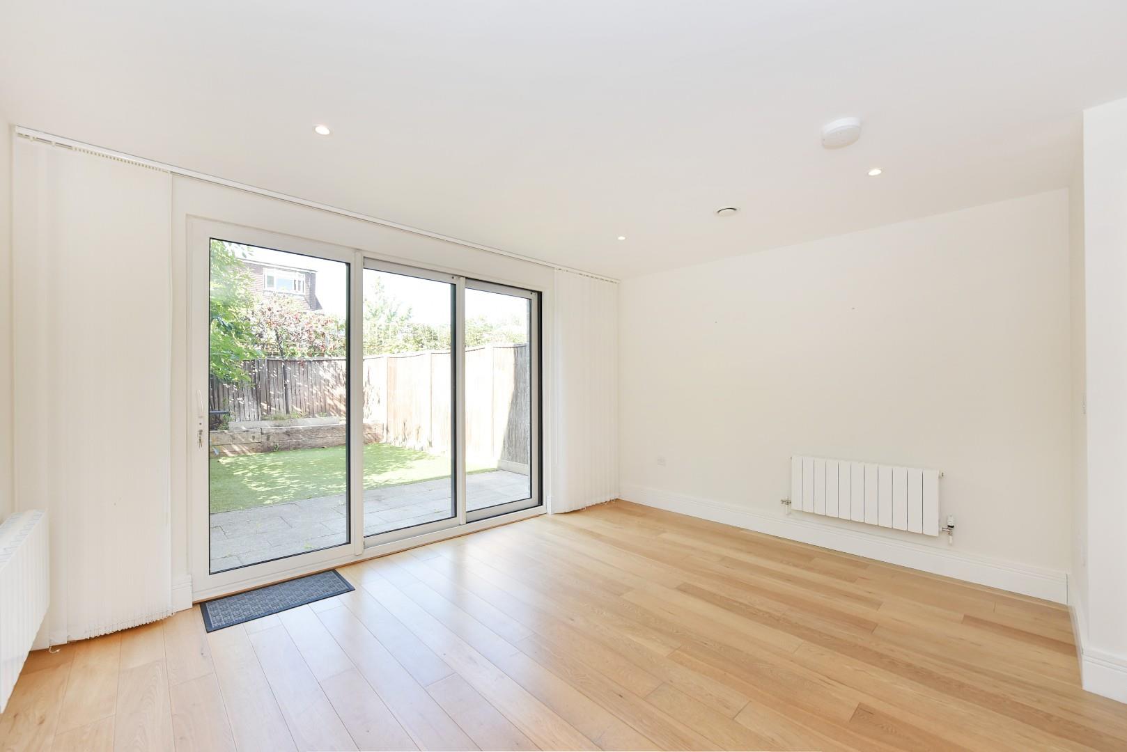 Sir Alexander Close, Acton, London W3