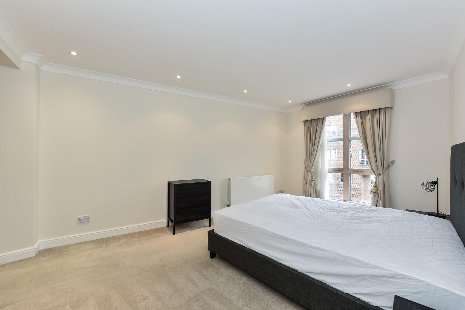 Views Over The Thames – King Henrys Reach, Hammersmith, W6