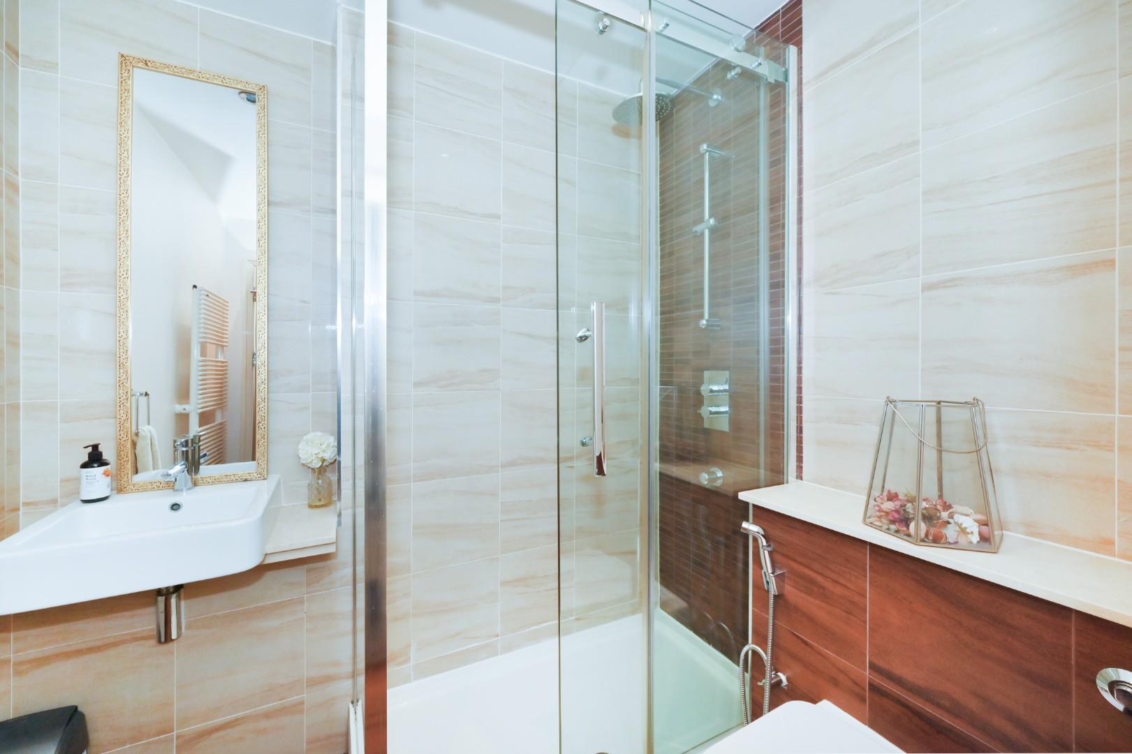 The Phoenix, Barrett Street, Marylebone W1