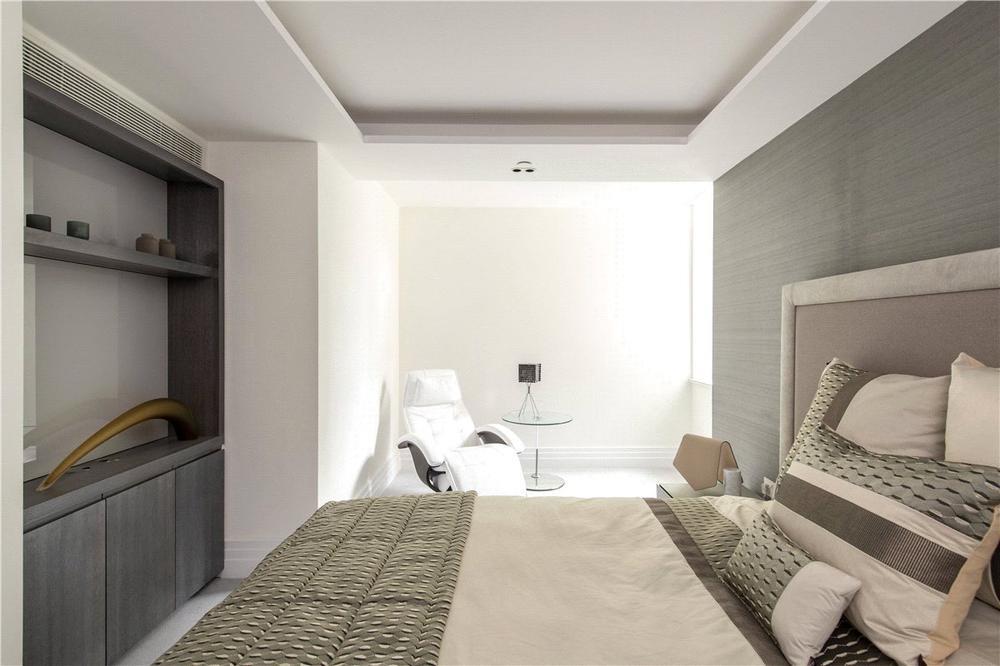 Kensington Gardens Square, London, W2