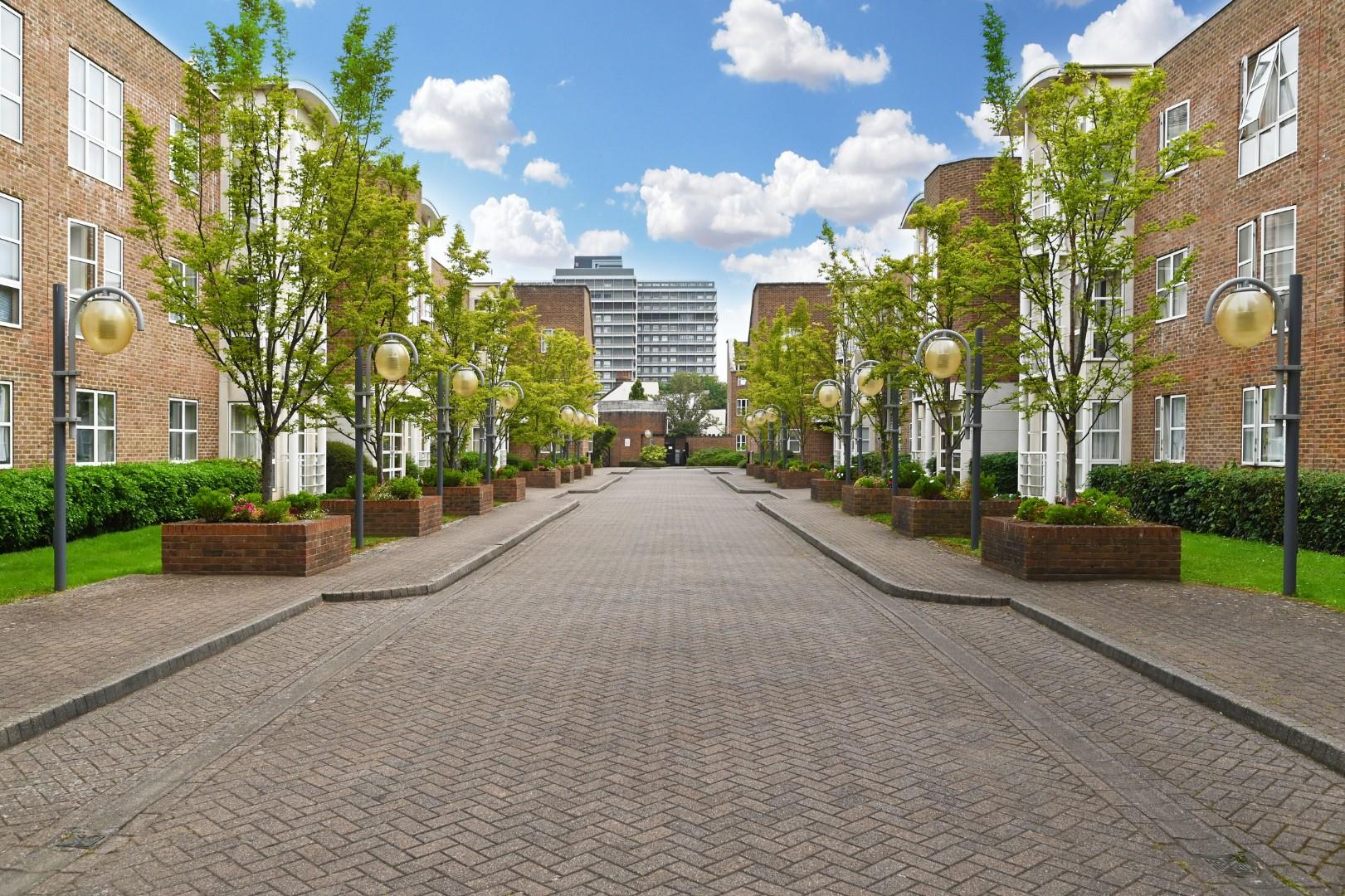 Views Over The Thames – King Henrys Reach, Hammersmith, W6