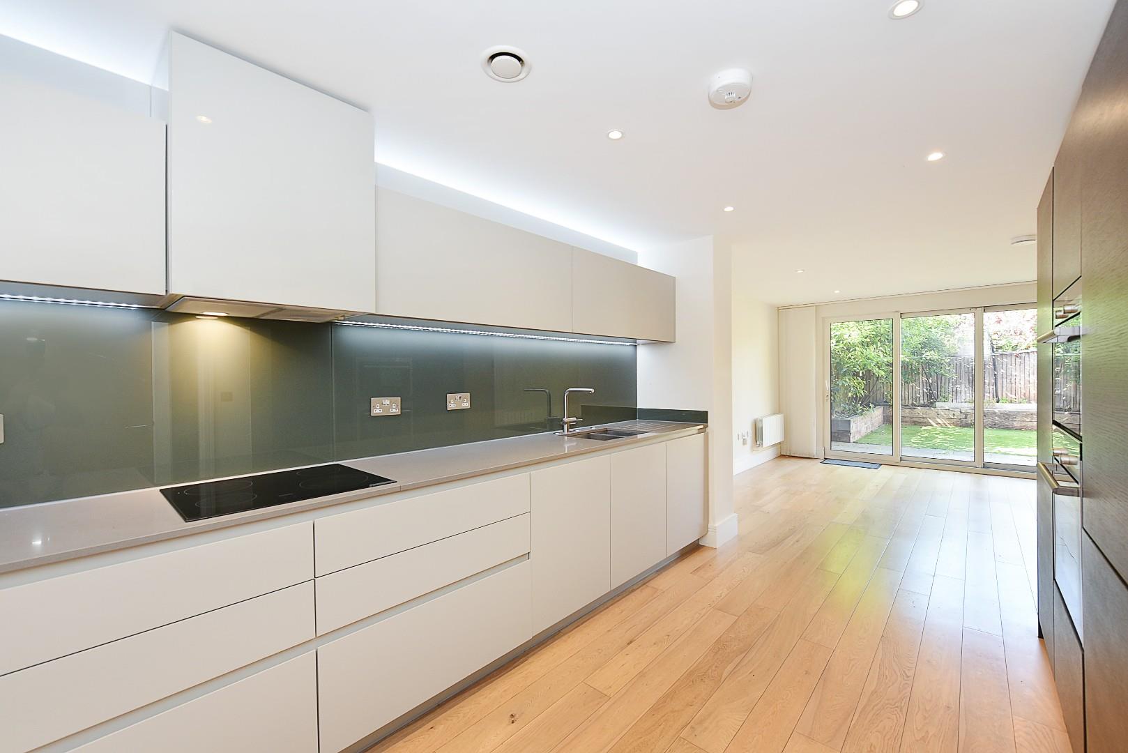 Sir Alexander Close, Acton, London W3