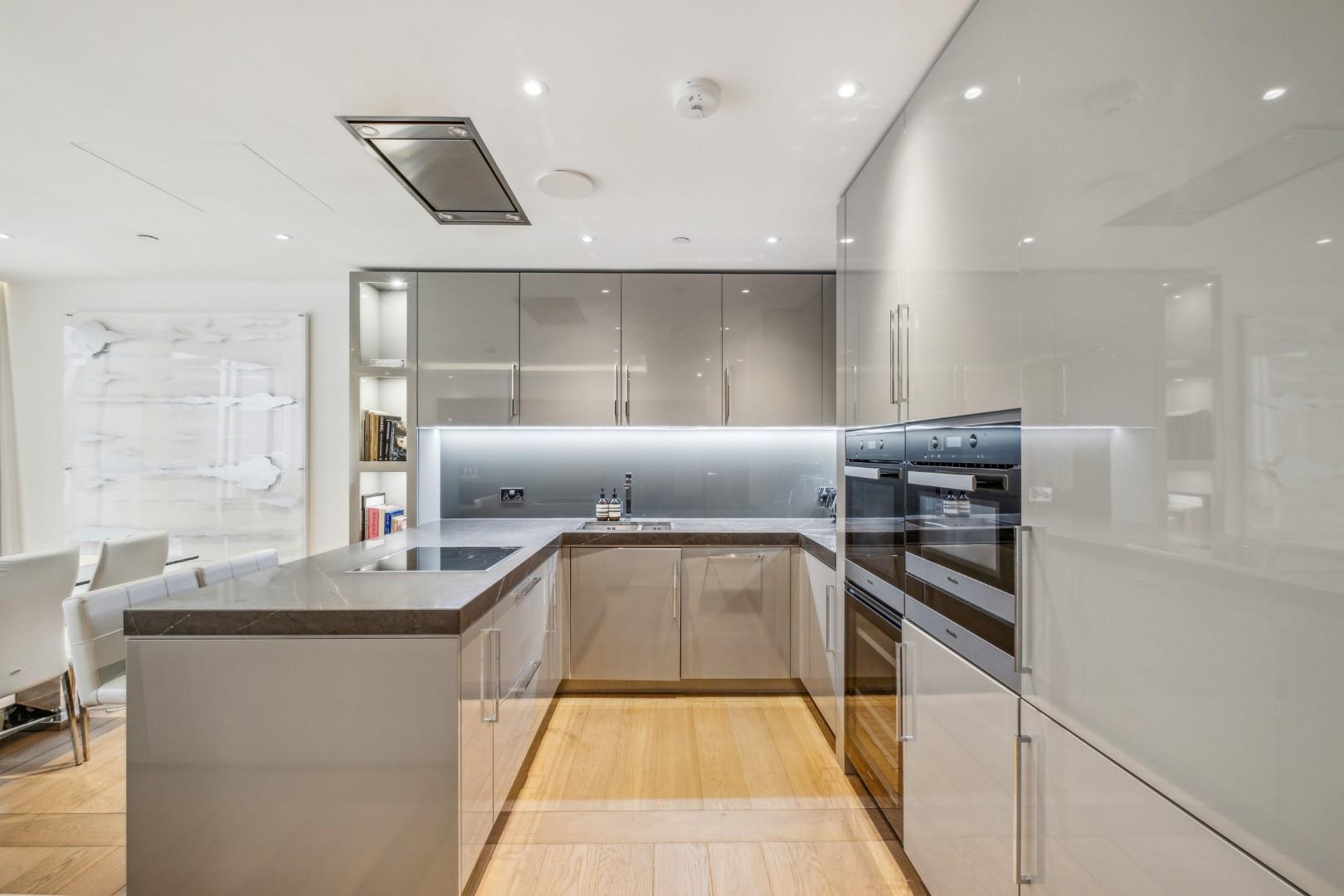 Savoy House, 190 Strand, London WC2