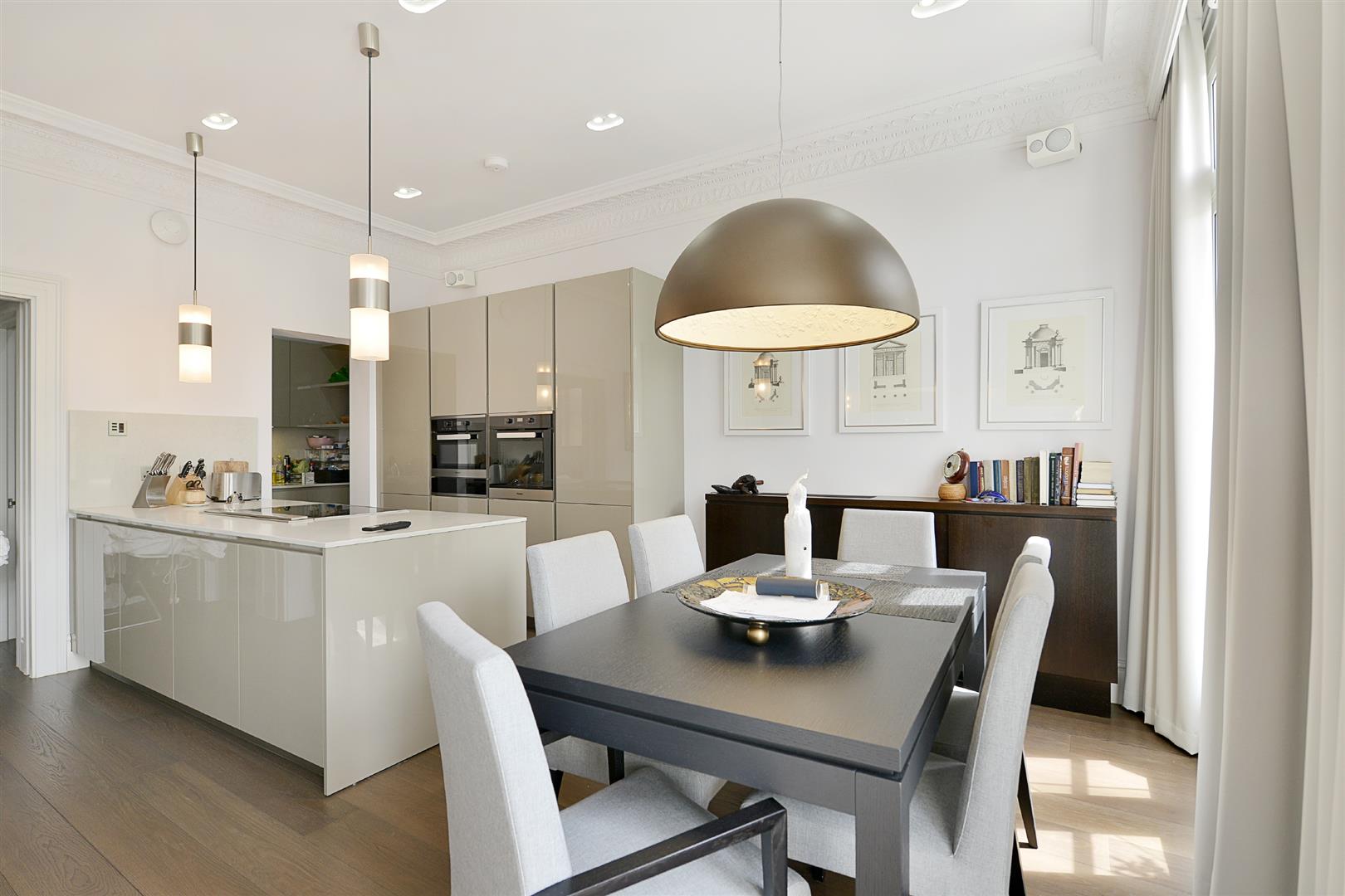 Olive Suite, Park Lane, Mayfair W1K