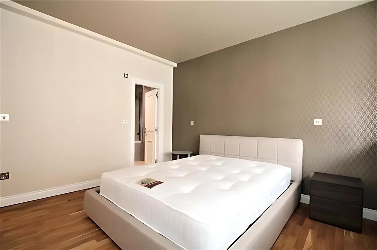 Princes Court, 88 Brompton Road, Knightsbridge, SW3