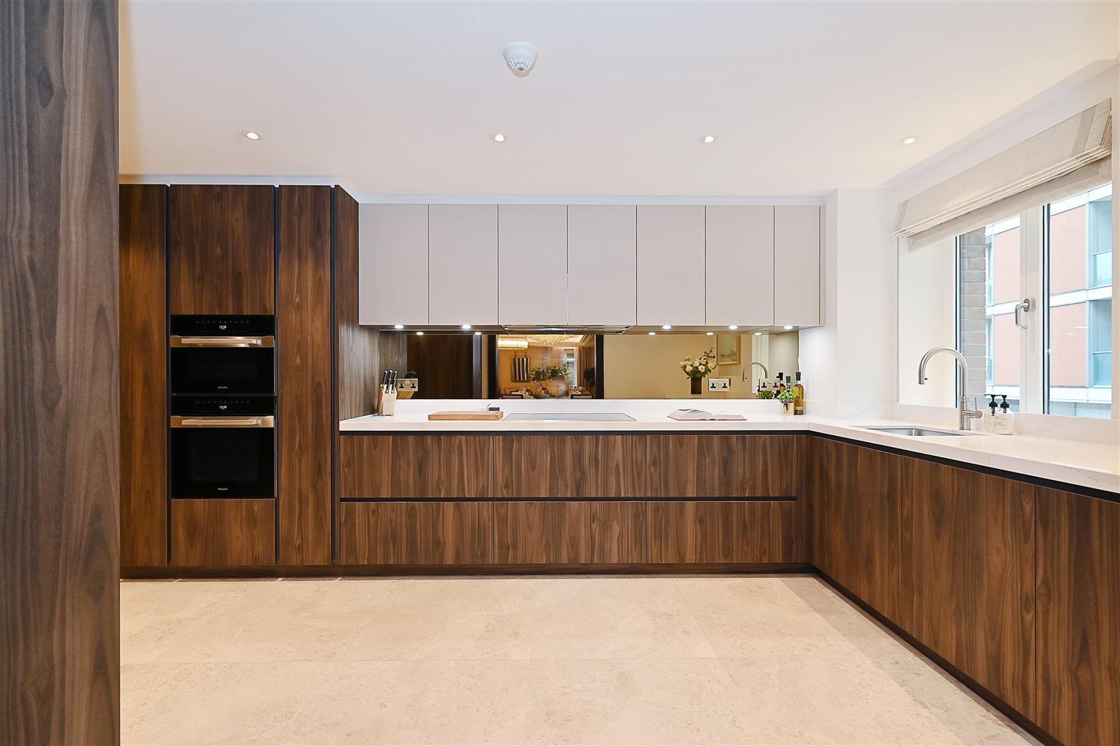 10 Lancelot Place, Knightsbridge SW7