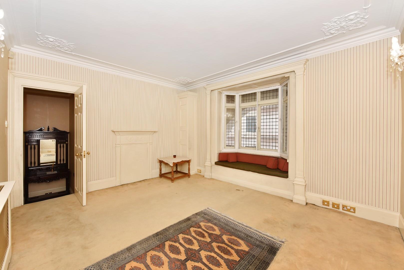 Huge Lateral Apartment Hay Hill, Mayfair, London W1J