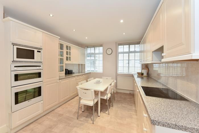 Berkeley Court, Marylebone Road, Marylebone NW1