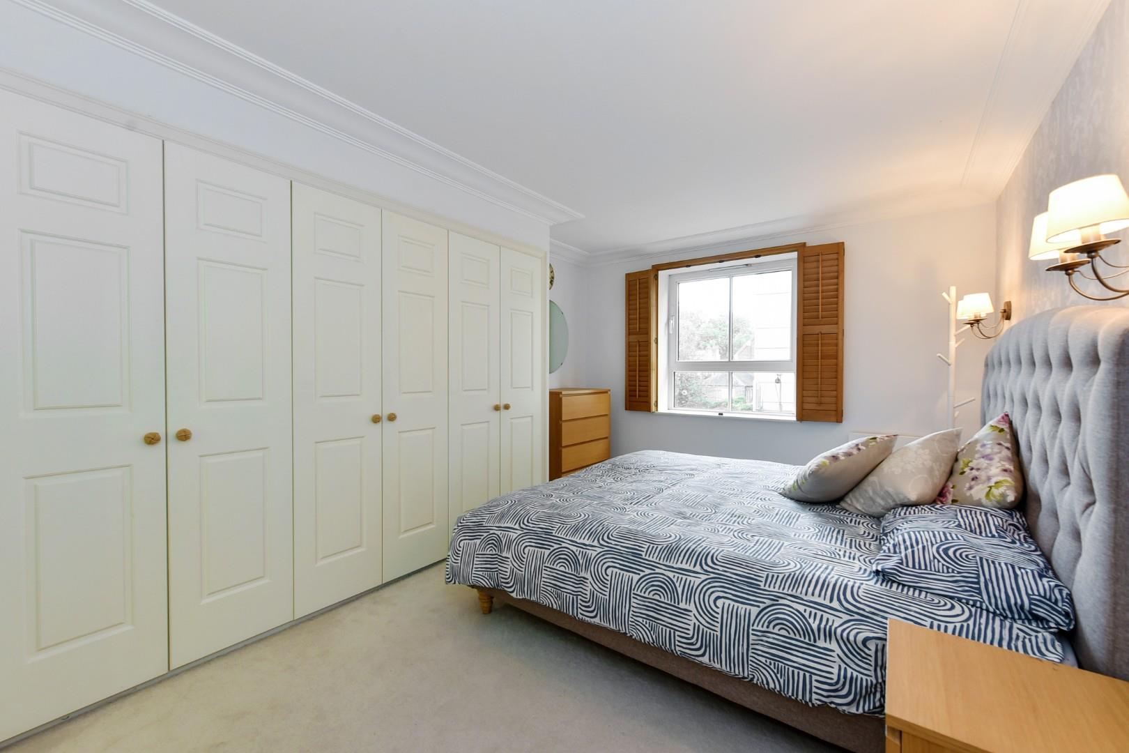 Regent Court, Kensington, London, W8