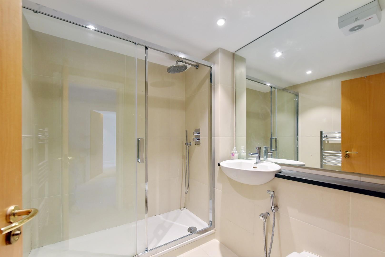 Riverviews – King Henrys Reach, Manbre Road, London W6