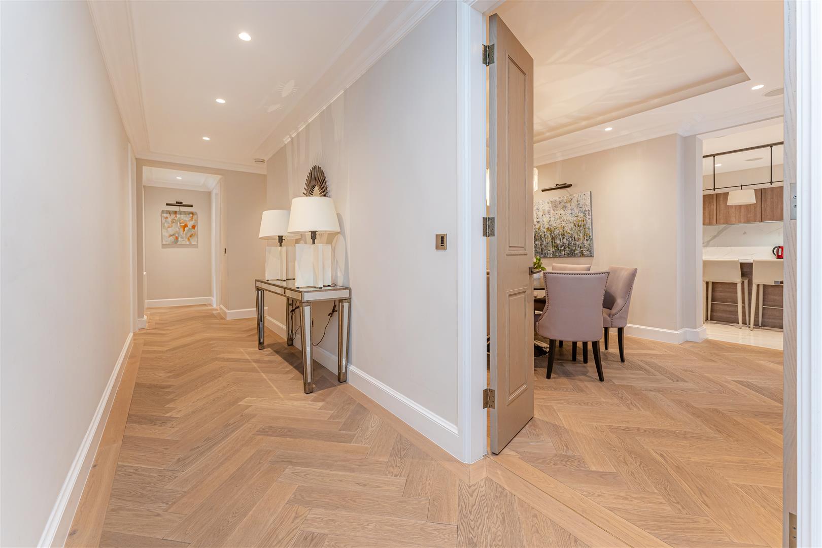 Cumberland Mansions, George Street, Marylebone W1H