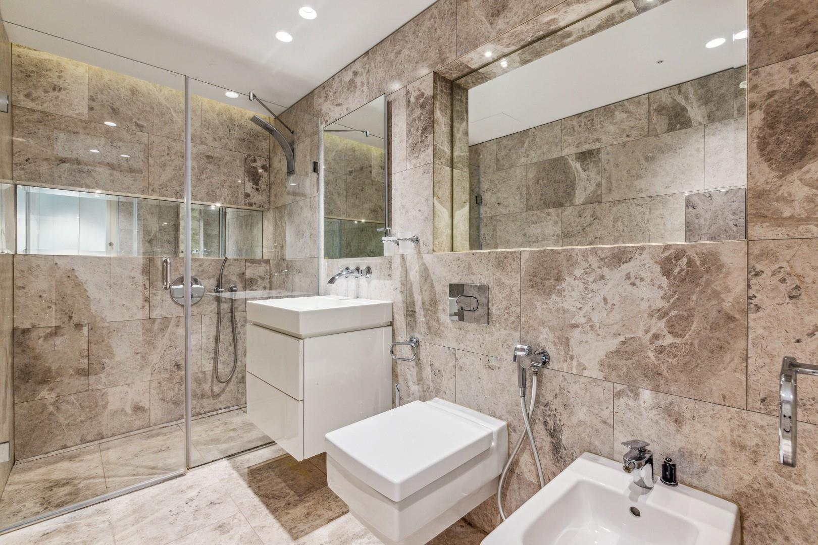 Huge Lateral Apartment – Bryanston Square, Marylebone, W1H