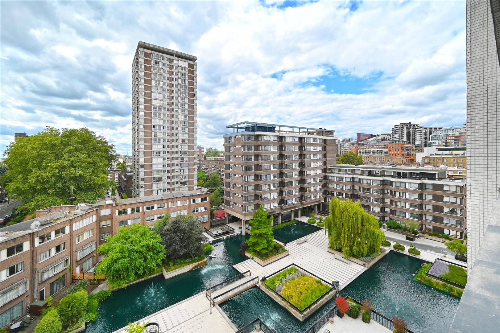 Flat 346, The Water Gardens, Burwood Place, Hyde Park W2