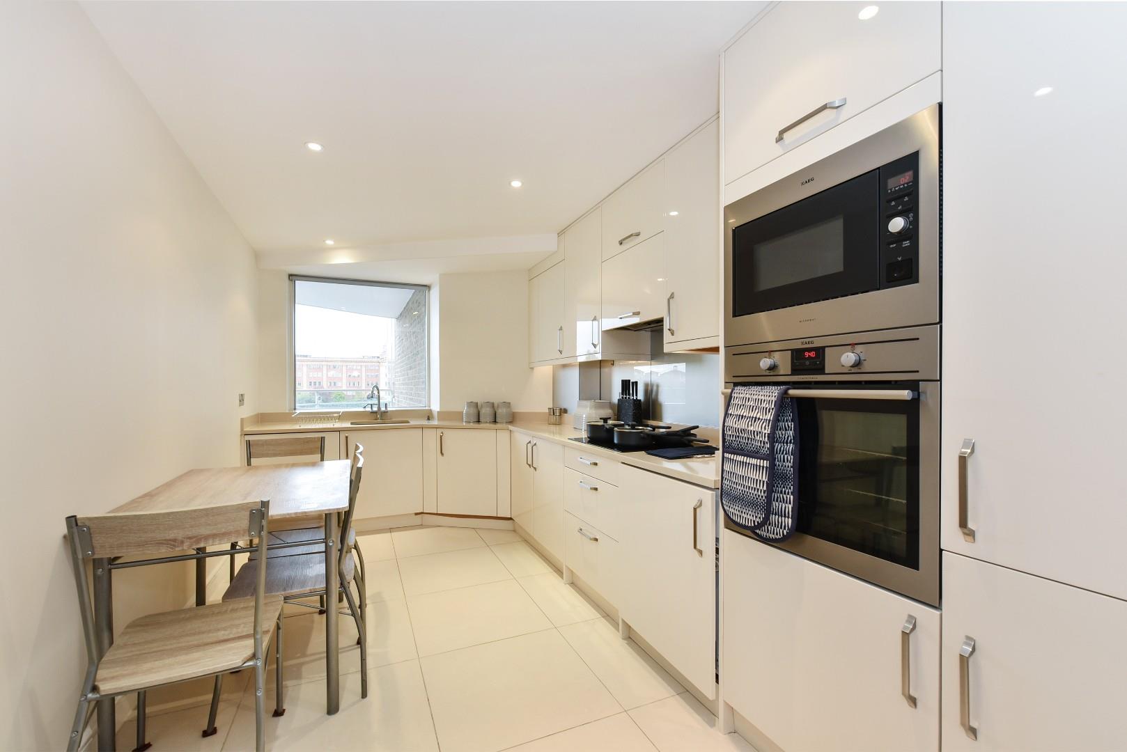 Views Over The Thames – King Henrys Reach, Hammersmith, W6