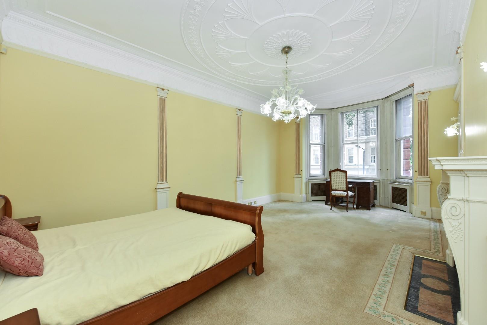 Huge Lateral Apartment Hay Hill, Mayfair, London W1J