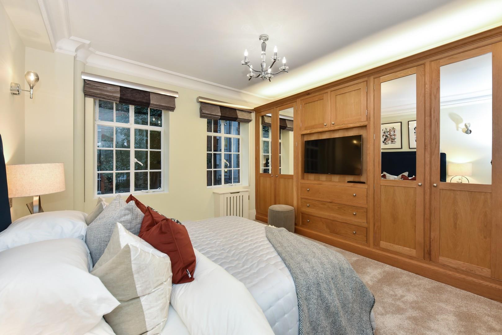 Knightsbridge Court, 12 Sloane Street SW1X