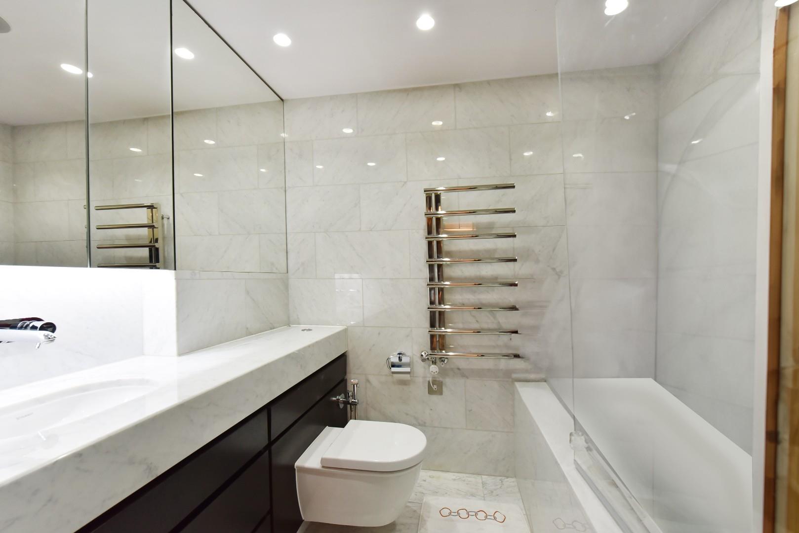 Crystal Suite, Park Lane, Mayfair W1K