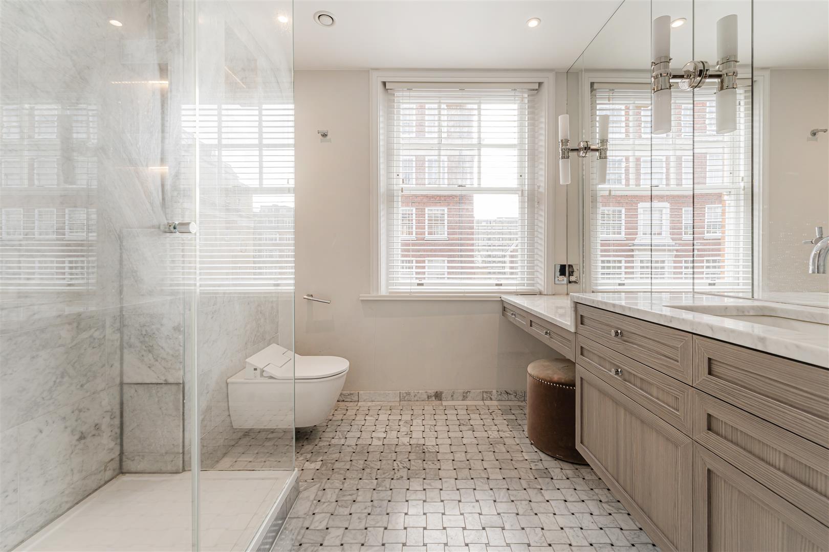 Cumberland Mansions, George Street, Marylebone W1H