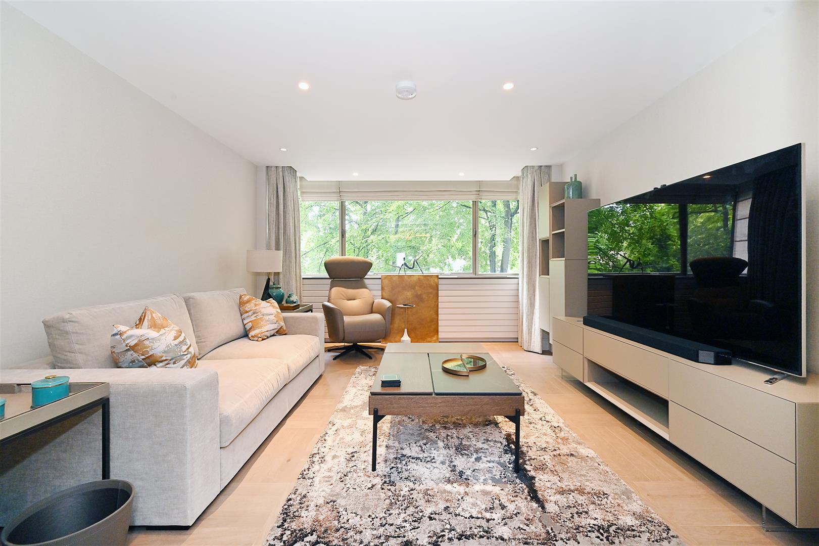 South Lodge, Knightsbridge, London SW7
