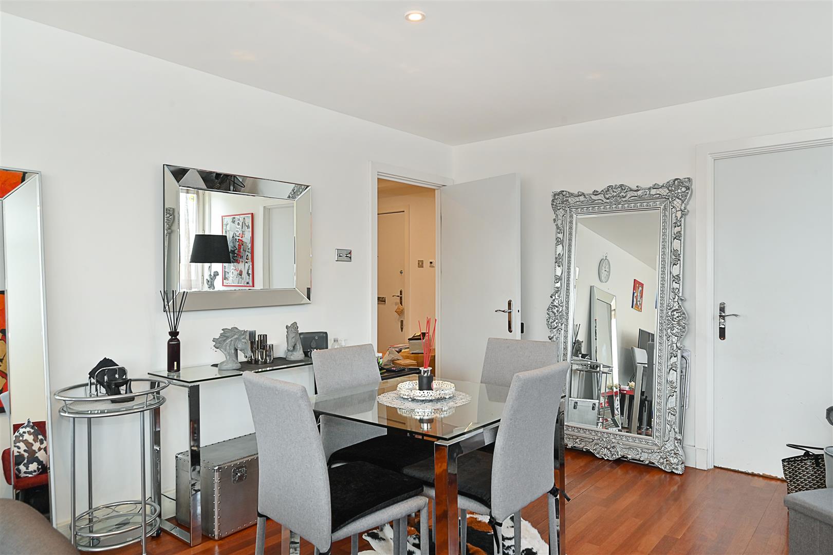 The Phoenix, Barrett Street, Marylebone W1